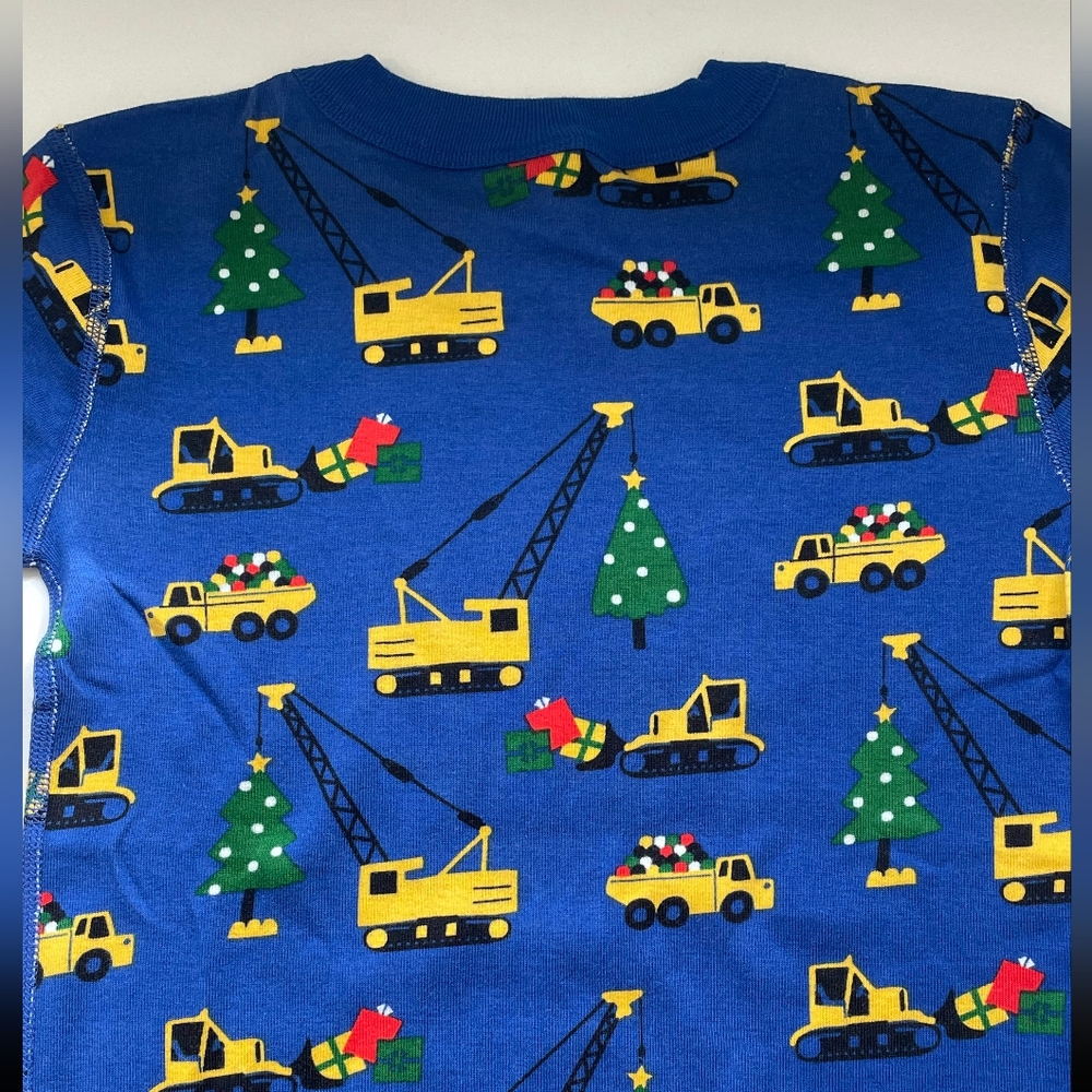 Hanna Anderson - Christmas trucks - Pajama top - Size 14-16 - Picture 3 of 9